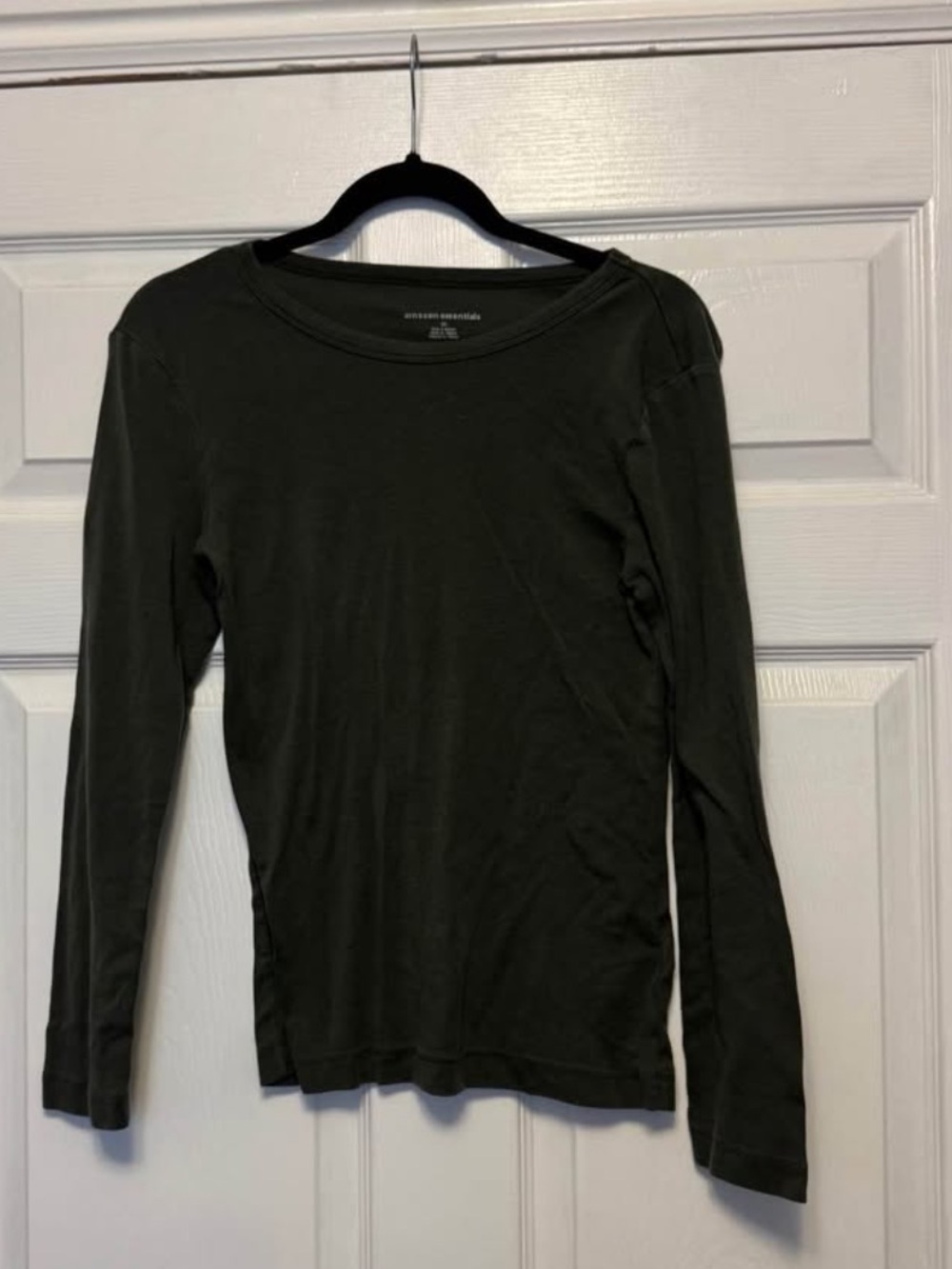 Amazon Essentials Women's Long-Sleeve Crewneck Tee - Olive Green